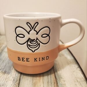 BEE KIND 🐝  Stoneware Mug
